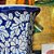 CACHEPOT PORCELANA AZUL E BRANCA FLORES DO JARDIM D21XA18CM - Imagem 3