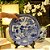 PRATO DECORATIVO EM PORCELANA VILLAGE AZUL E BRANCO D31CM - Imagem 2