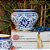 CACHEPOT PORCELANA AZUL E BRANCA GOLDEN BOTANIC D15XA11CM - Imagem 3