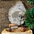 ESCULTURA MASCARA TRIBAL MENTAWAI EM MADEIRA WHITEWASH COM SUPORTE A28CM - Imagem 2
