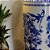 VASO IMPORTADO EM PORCELANA AZUL E BRANCO PÁSSAROS A180CM - Imagem 4