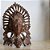 ESCULTURA MÁSCARA APSARÁ EM MADEIRA L22CM X A35CM - Imagem 4