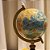 GLOBO DECORATIVO INDIANO AZUL COM BASE EM MADEIRA 25CM - Imagem 5