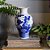 FLOREIRO IMPORTADO PORCELANA AZUL E BRANCA EM RELEVO KOI D14 X A22CM - Imagem 3