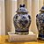POTICHE IMPORTADO PORCELANA AZUL E BRANCA GOLDEN FLOWER PEQUENO D20CM X A32CM - Imagem 4