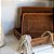 BANDEJA RETANGULAR EM RATTAN PEQUENA L35CM X A06CM X P26CM - Imagem 4