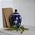 POTICHE EM PORCELANA AZUL E BRANCA IMPORTADO D16CM X A20CM - Imagem 3