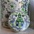 POTICHE IMPORTADO PORCELANA AZUL, BRANCO E VERDE ANTIQUE LUCUS GRANDE D23CM X A30CM - Imagem 1