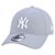 Boné New Era 9twenty MLB New York Yankees Aba Curva Cinza - Imagem 1