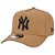 Boné New Era 940 New York Yankees Aba Curva Masculino Caqui - Imagem 1