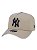 Boné NEW ERA ABA CURVA AJUSTÁVEL MLB NEW YORK MARROM CLARO - Imagem 1