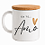 Caneca Cerâmica Premium Eu te Amo, Branca com Tampa de Bambu, Estampa Preta e Coração Dourado, Presente Romântico - Imagem 1