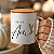 Caneca Cerâmica Premium Eu te Amo, Branca com Tampa de Bambu, Estampa Preta e Coração Dourado, Presente Romântico - Imagem 3