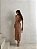 VESTIDO MIDI RENDA ALÇAS FINAS MARIANA - MARROM - Imagem 2
