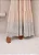 VESTIDO LONGO BORDADO LAÇO NAS COSTAS - BEGE - Imagem 3