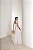 VESTIDO LONGO EM LAISE CURAÇAO COM BABADOS - BRANCO COM BEGE - Imagem 4