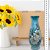 Vaso de Porcelana para Flores Jarro de Louça Médio Solitário 17 cm Pintado à Mão AZALEIA BRANCA - Imagem 5