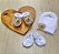 kit gorro + luvas + sapatinhos em tricot com aplique de leão - Imagem 1