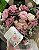 Flores + Mini Bolo + Malinha Cartonada com alça - Imagem 1