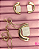 Conjunto Colar e Brincos Dourado com Pedra Branca - Imagem 1