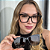 Kit Perfeito – Clipon Adele preto + Cordão + Limpa lentes – por R$199,00 - Imagem 1