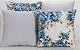 Kit com 4 Almofadas Decorativas Estampa Branco com Flores Azuis - Imagem 1