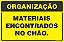 Placa de organização materiais  encontrados no chão. - Imagem 1