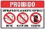 Placa de proibido entrar neste ambiente vestindo boné bermuda regata - Imagem 1