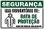 Placa de segurança uso obrigatório de: bata de  proteção nesta área trabalhe com segurança. - Imagem 1