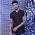 Camiseta masculina long line preta com recorte e logomania - Imagem 1