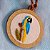 Arara-canindé - pingente bordado Pássaros Caparaó cordão torcido - Imagem 1