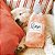 ZippyPaws Pelúcia de Garrafa Para Cães Happy Hour Crusherz Rosé Com Apito - Imagem 6