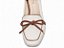 Mocassim Feminino TORRICELLA Rasteiro Laço em Nó Off White Detalhes Caramelo - Imagem 5