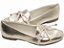 Mocassim Feminino TORRICELLA Rasteiro Laço em Nó Ouro Light Detalhes Off White - Imagem 4