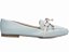 Mocassim Feminino TORRICELLA Rasteiro Laço em Nó Azul Detalhes Off White - Imagem 6