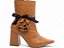 Bota Feminina TORRICELLA Vintage Caramelo Bico Fino Cano Médio Flor e Laço Cetim Preto - Imagem 6