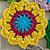 Trilho de mesa formado por flores coloridas - Imagem 3