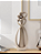 Decoração Criativa de Casa Estilo Nórdico: Escultura de Casal Abraçando - Imagem 9