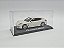 Miniatura Porsche Panamera Diesel Branco Minichamps 1:43 - Imagem 10