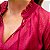Blusa manga longa, com gola estilo vitoriana, tecido fluido levemente transparente punho em lastex - Blusa Cranberry. - Imagem 7