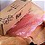 Papel Kraft Colmeia Buzz Rosa 50cm x 50m rende 80m - Imagem 3