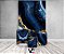 Painel De Festa Vertical 1,50 x 2,20 + Trio De Capas Cilindro - Efeito Marmorizado Azul com Dourado 100 - Imagem 2