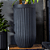 VASO ATENAS OFF-WHITE E PRETO - Imagem 1
