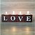 Porta Vela Cubo de Madeira Pinus 5x5 cm Palavra LOVE - Imagem 1