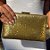 CLUTCH QUADRADA MALHA DOURADA - Imagem 1