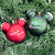 BOLA NATAL MICKEY MINNIE 8CM DISNEY - Imagem 1