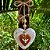 Coração de madeira branco patinado 16cm + coração natural de 8cm com Divino branco em resina - Imagem 1
