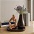 Escultura Decorativa Moderna em Gesso com Vaso e Bandeja | Enfeite para Sala Quarto Escritório - Imagem 3