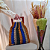 Bolsa colorida com alça de madeira - Imagem 1