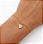 PULSEIRA DOURADA COM PINGENTE DE ZIRCÔNIA FORMATO DE CORAÇÃO CRAVEJADO AO REDOR - Imagem 2